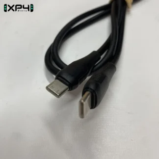 Câble USB-C vers USB-C noir occasion bon état